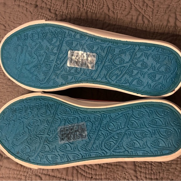 Blowfish women’s red slip on. Size 7. - Picture 4 of 4